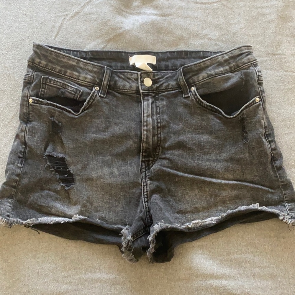 Distressed black shorts